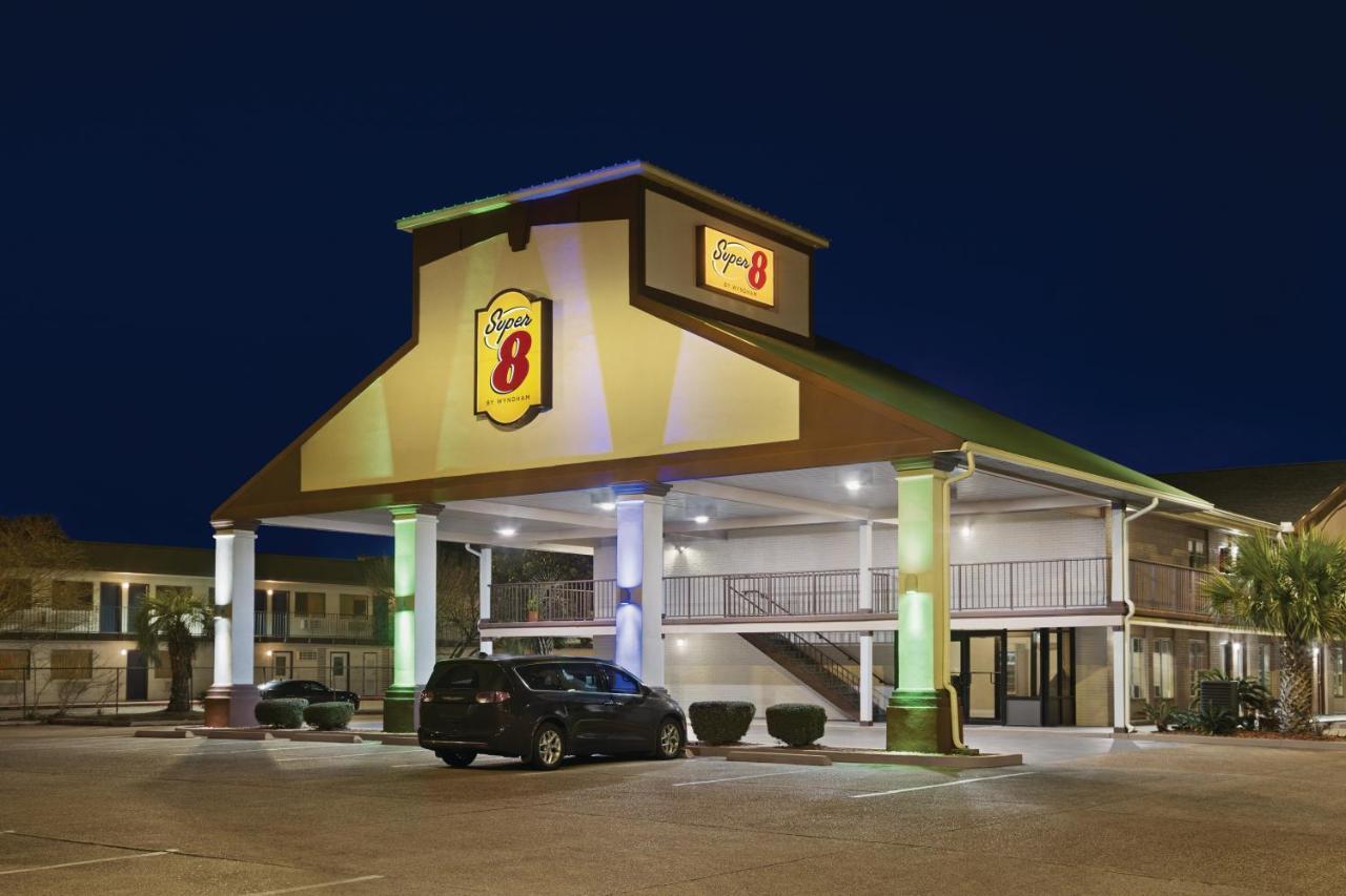 Super 8 By Wyndham Gulfport Biloxi Airport Motel Eksteriør billede