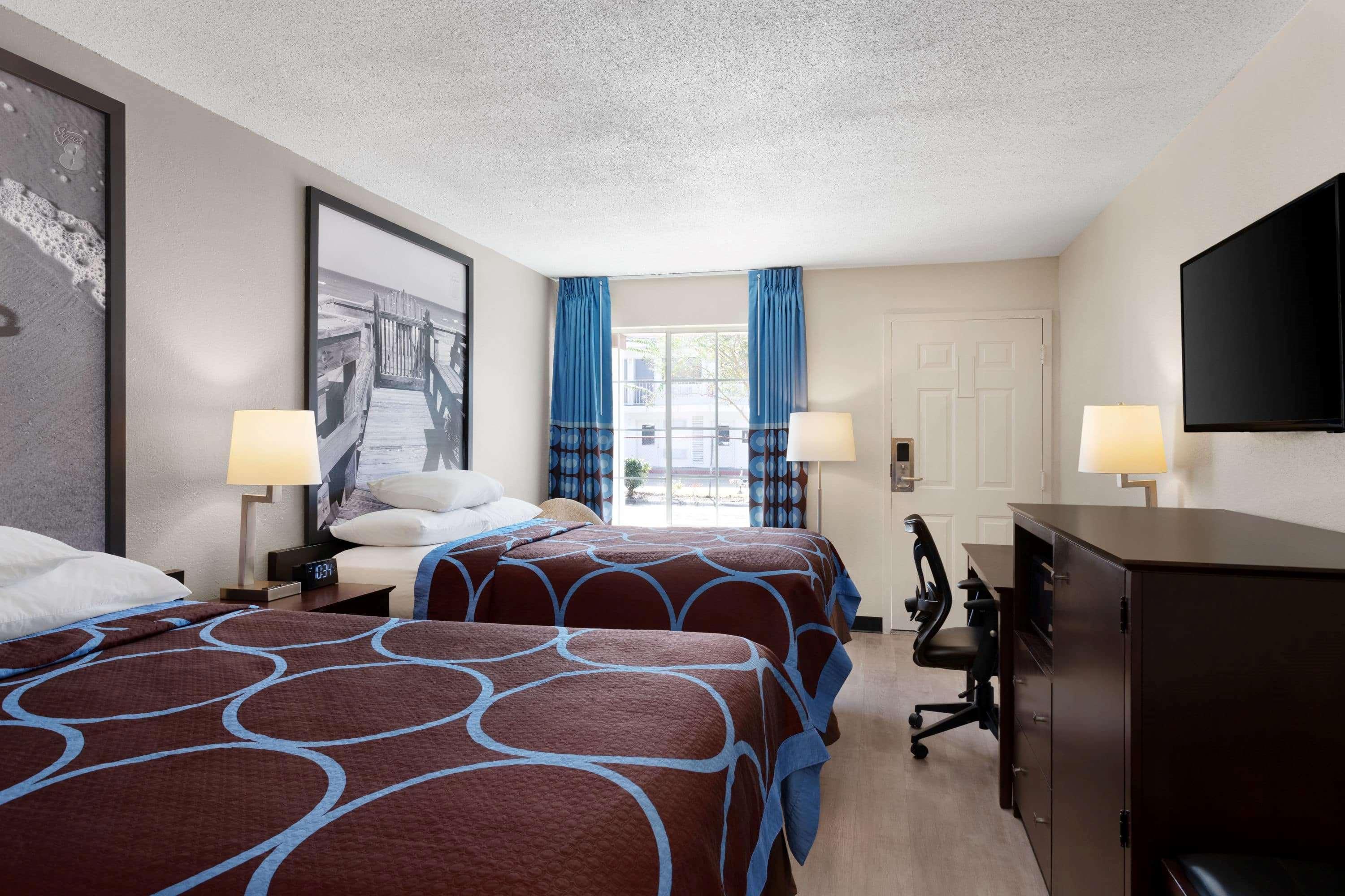 Super 8 By Wyndham Gulfport Biloxi Airport Motel Eksteriør billede