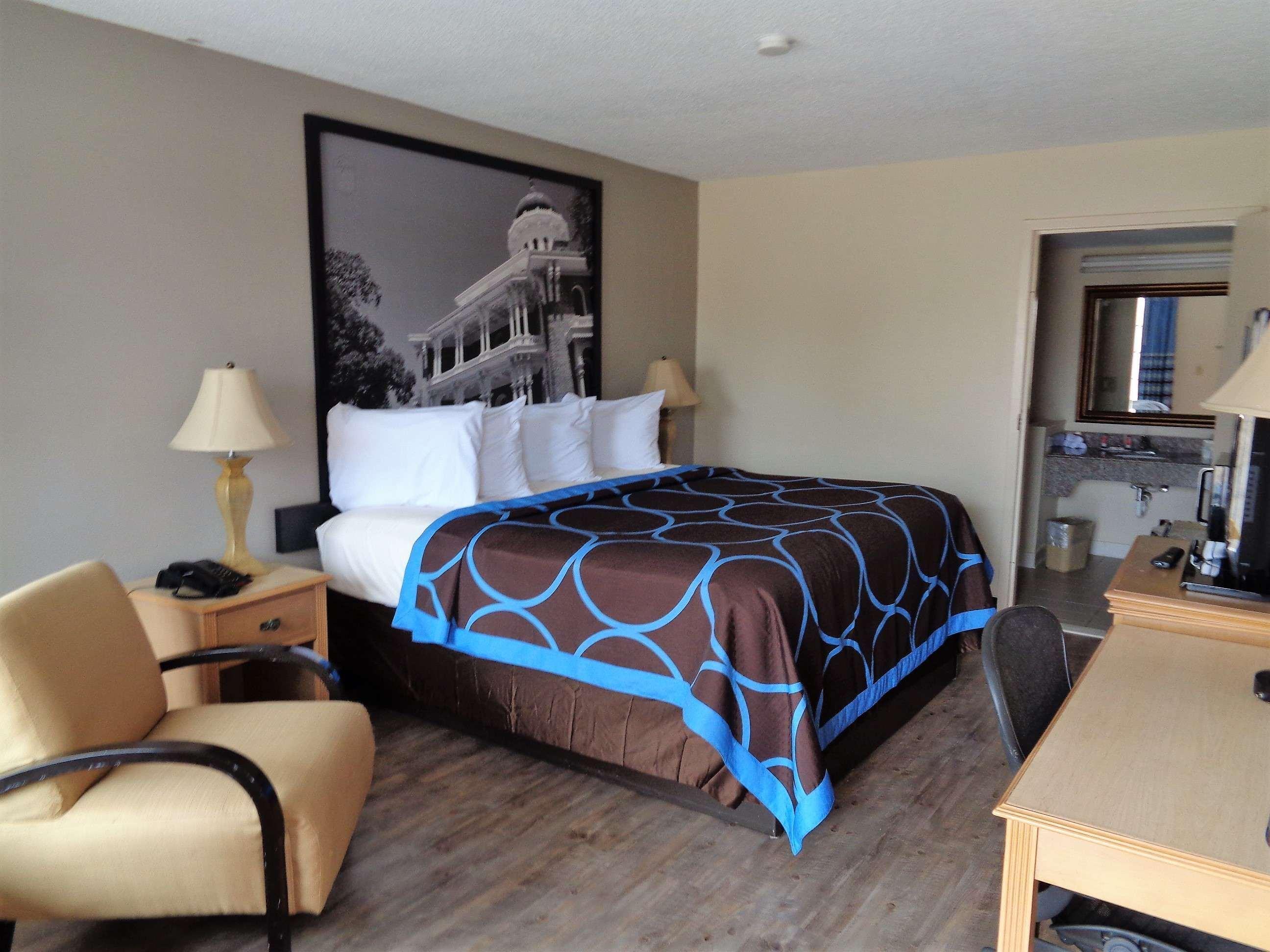 Super 8 By Wyndham Gulfport Biloxi Airport Motel Eksteriør billede